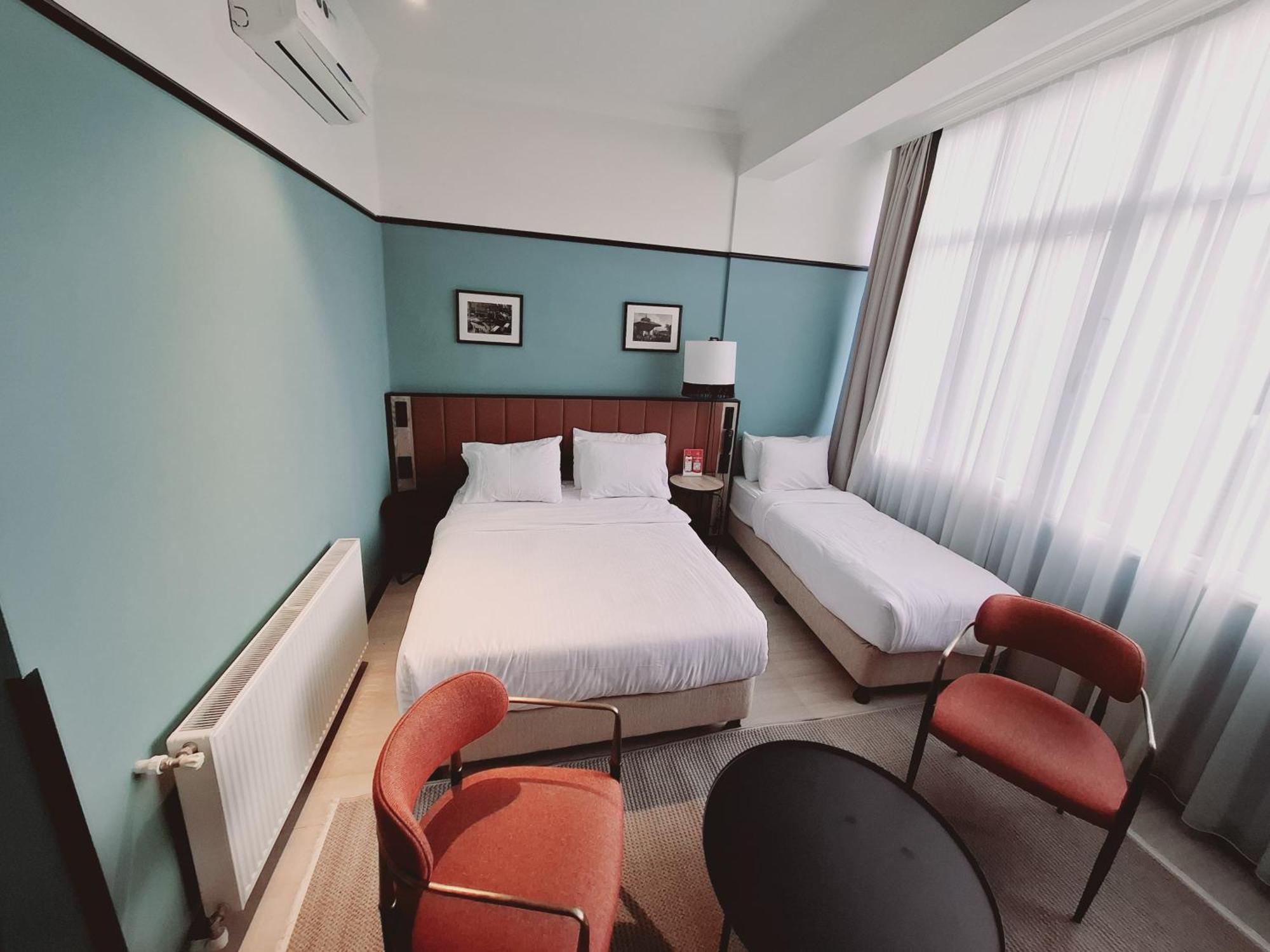 Ea Exclusive Otel