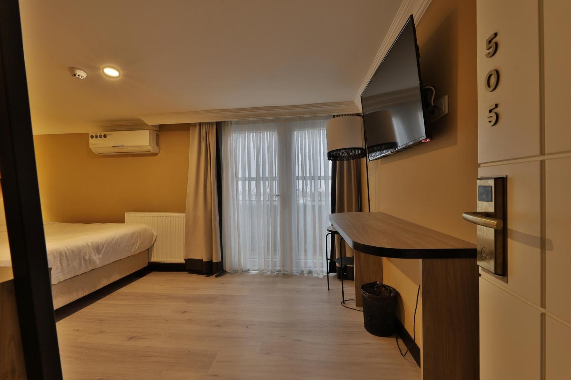 Ea Exclusive Otel